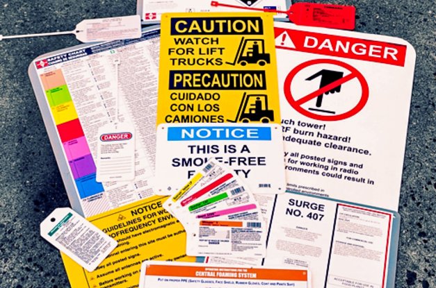 Lomont-Molding_Iowa_Lomont-IMT_Safety-Signage_main
